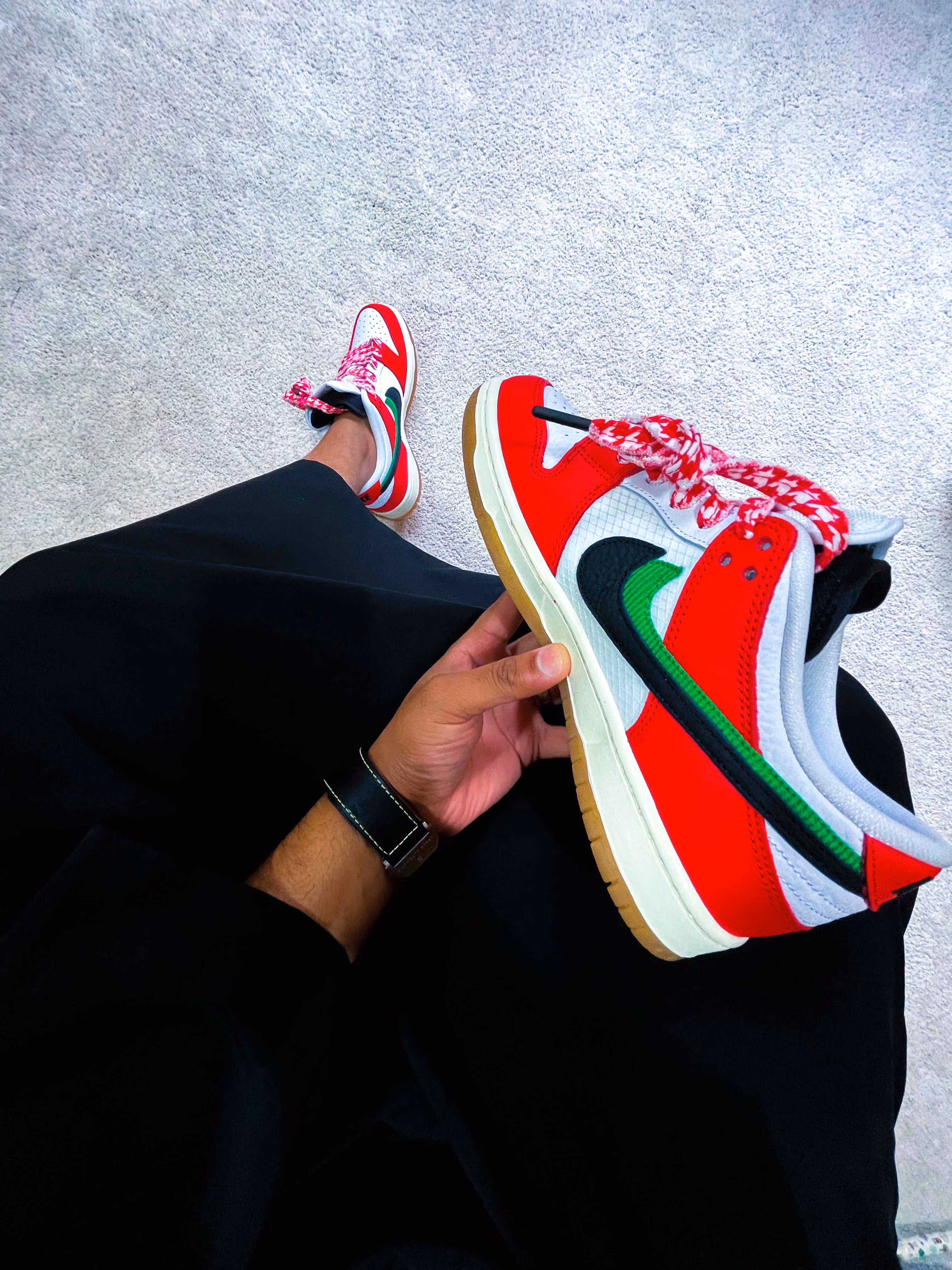 Frame Skate x Nike SB Dunk Low 'Habibi' CT2550-600 Frame Skate x Nike SB Dunk Low 'Habibi' CT2550-600